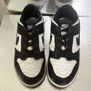 Nike Dunk toddler shoes. Size 10 in toddler kids.  EXCELLENT CONDITION!!!